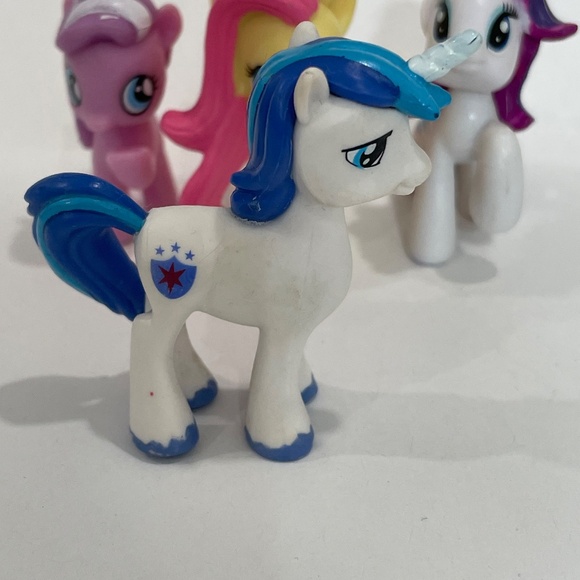 4 Preloved My Little Pony Figures - Picture 5 of 8